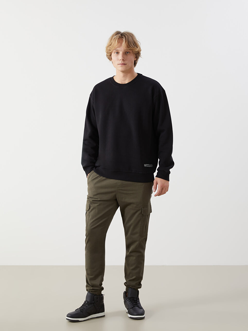 كنزة رياضية كم طويل برقبة دائرية للرجال-1