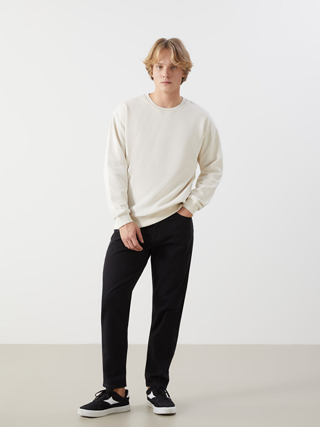 Crew Neck Long Sleeve Men's Sweatshirt-1