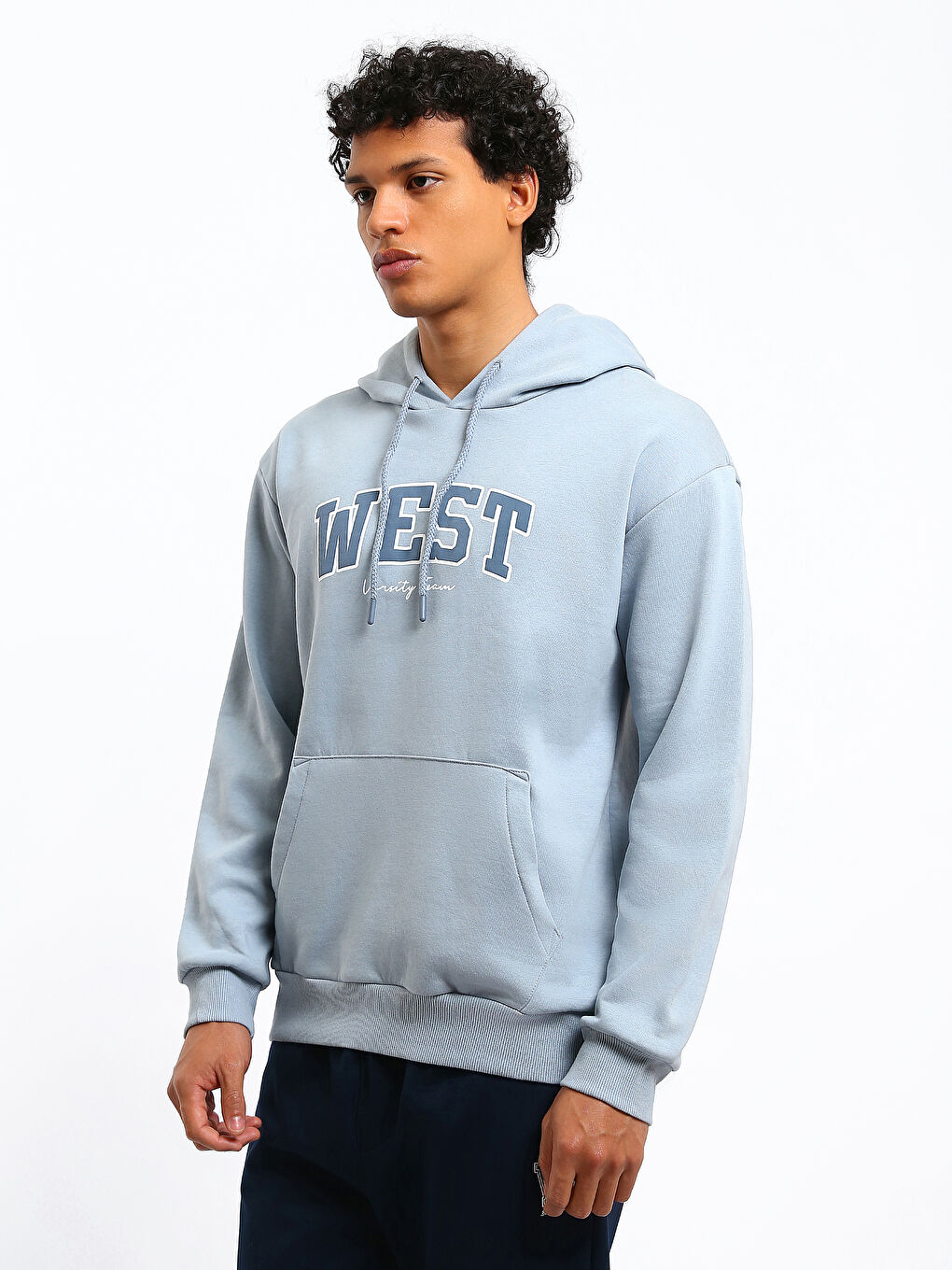 سويت شيرت مطبوع كم طويل بكابوش للرجال-3