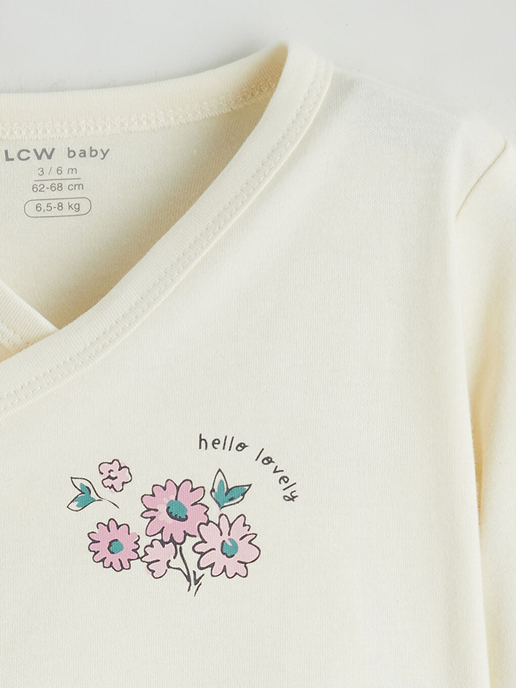 Ekru V Yaka Çiçekli Kız Bebek Tişört-2