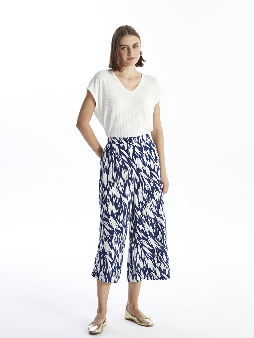 Patterned Women's Capri with Elastic Waist -W4CP94Z8-LSJ