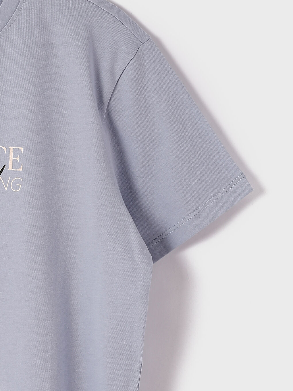 تيشيرت نسائي بأكمام قصيرة وياقة دائرية مطبوع-6