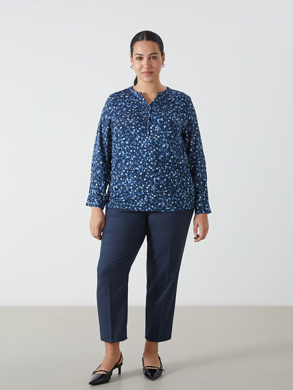 LCW Grace Notch Neck Patterned Women's Blouse -W4DD81Z8-LQJ