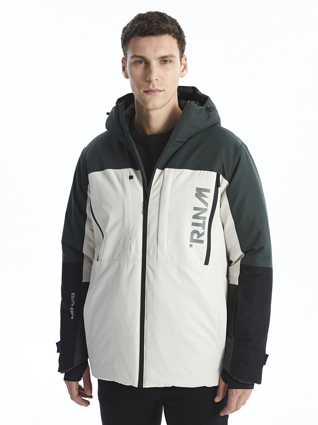 Siyah Standart Kalıp Kapüşonlu Erkek Kayak Montu-3