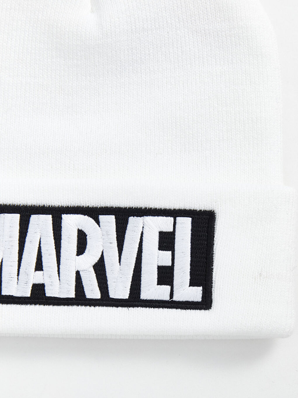 LCW ACCESSORIES Optik Beyaz Marvel Nakışlı Erkek Bere - 4