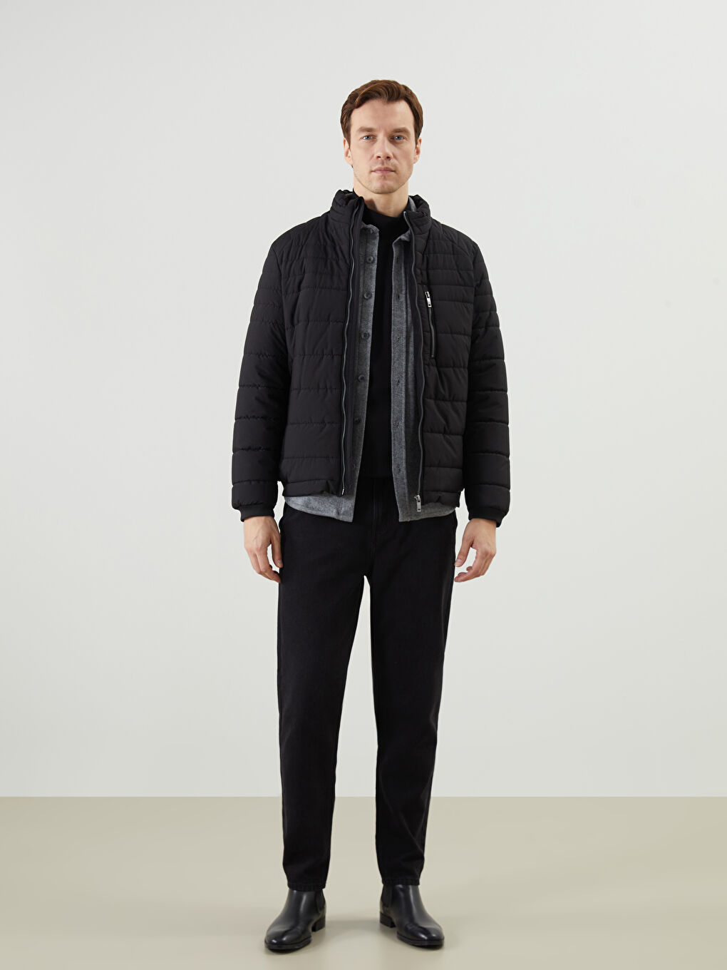 Siyah Standart Kalıp Dik Yaka Erkek Şişme Mont-1