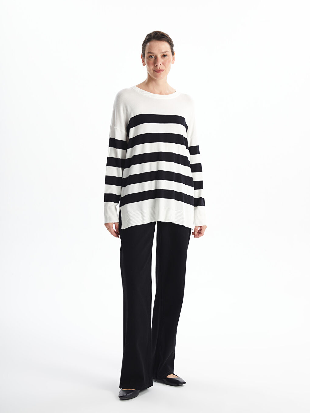 LCWAIKIKI Classic Crew Neck Striped Oversize Women's Knitwear Sweater -W4DG75Z8-LGS