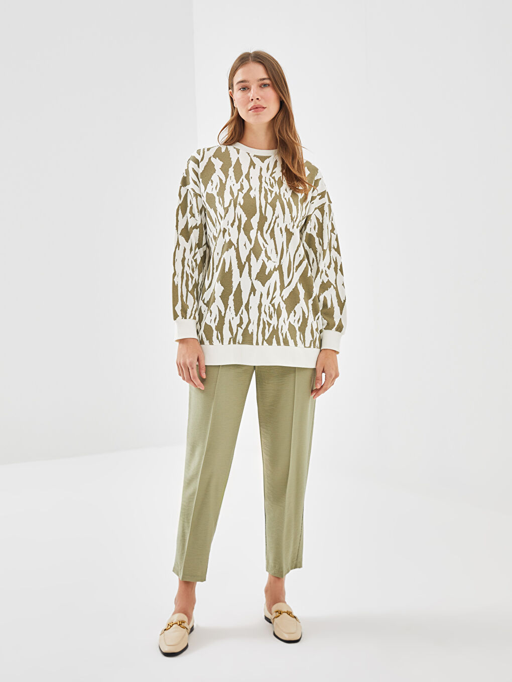 LCW Modest Bisiklet Yaka Desenli Kadın Sweatshirt Tunik -W4DG81Z8-LS6