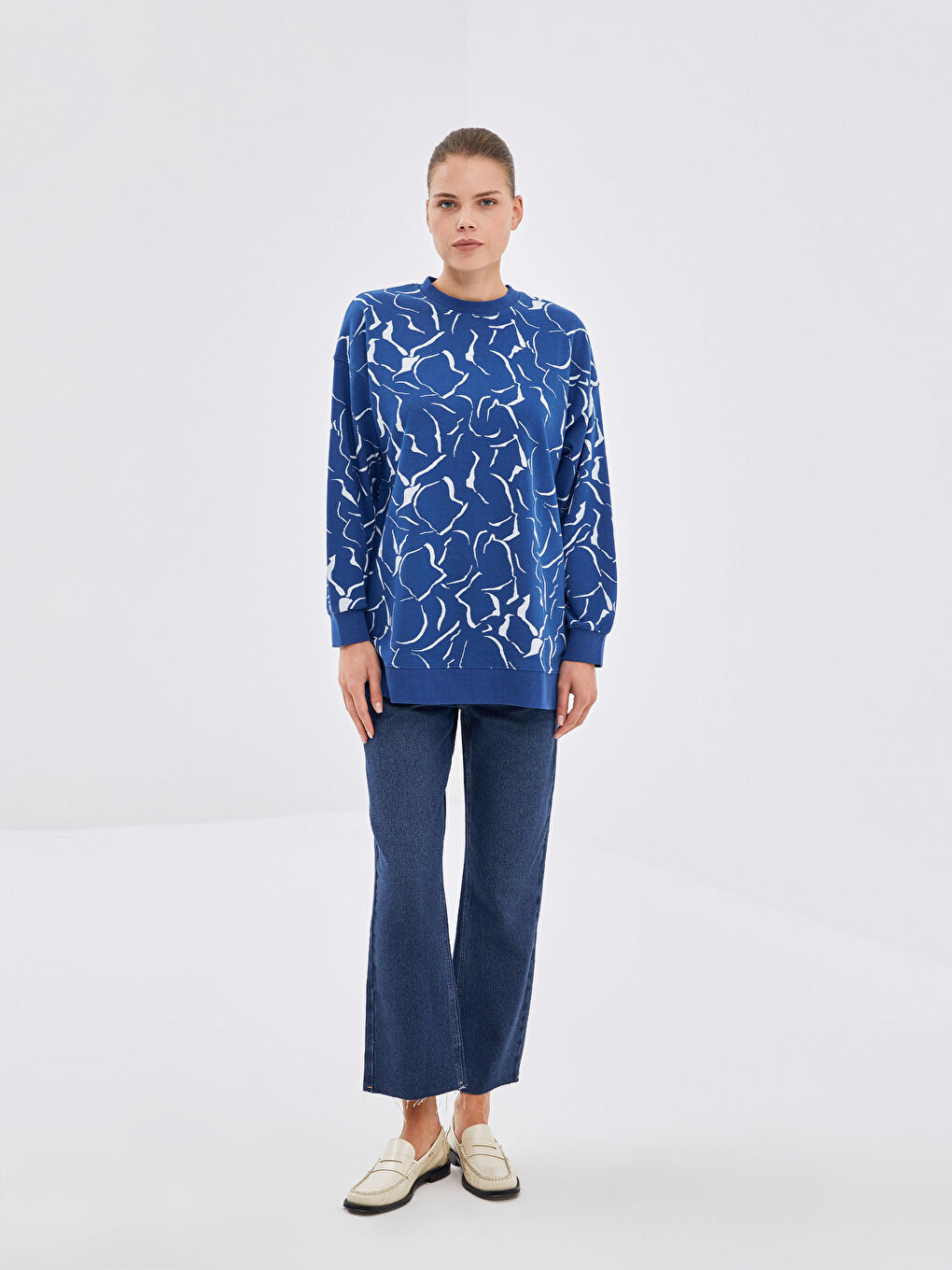 LCW Modest Bisiklet Yaka Desenli Kadın Sweatshirt Tunik -W4DG81Z8-LSJ