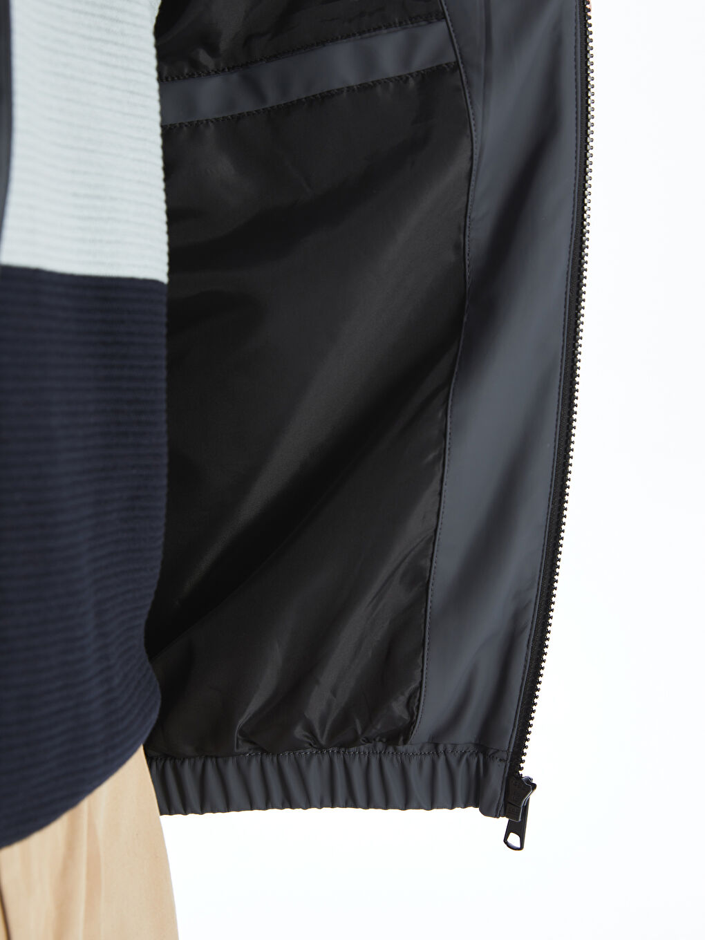 پالتۆی بەر باران کڵاودار ئاسایی بۆ پیاوان-4