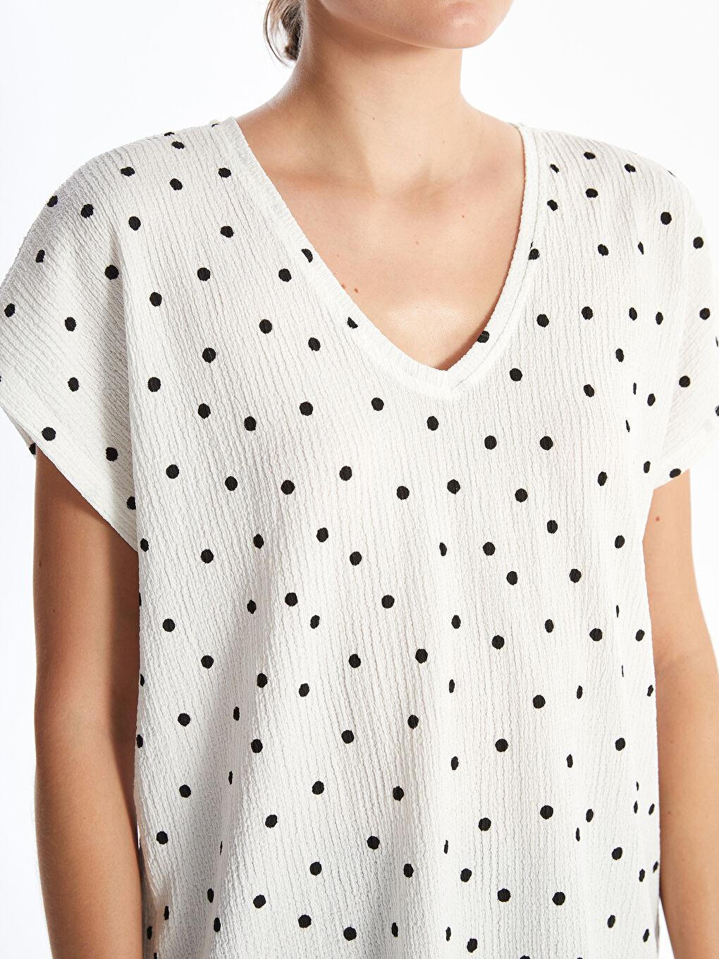 V-Neck Polka Dot Women's T-Shirt-2