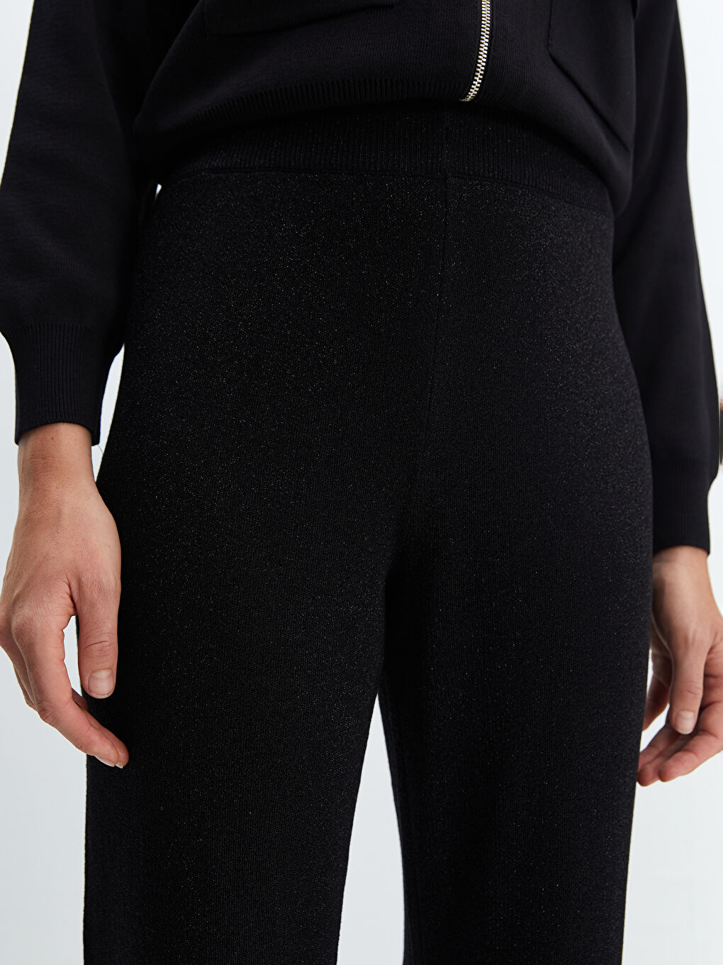 CRNA Pantalone Žene -W4DJ74Z8-CVL