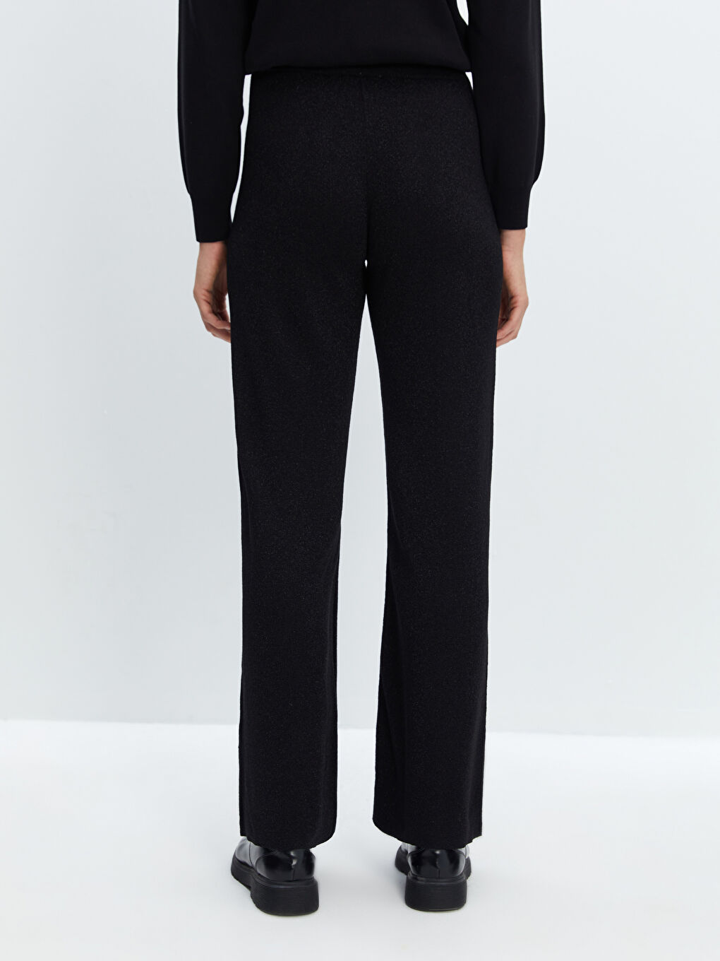 CRNA Pantalone Žene -W4DJ74Z8-CVL