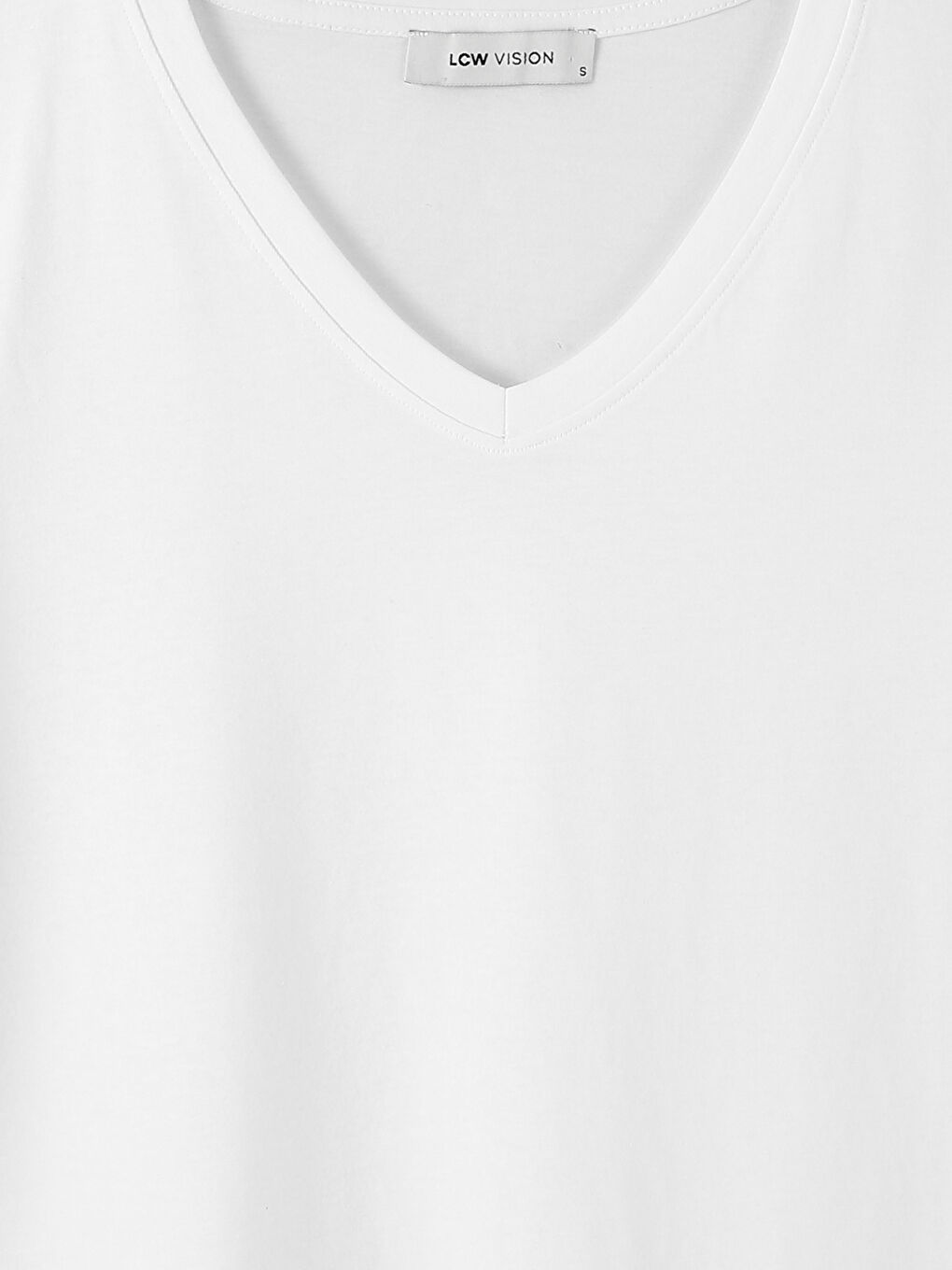 تي شيرت نسائي سادة بفتحة رقبة على شكل حرف V وأكمام قصيرة-5