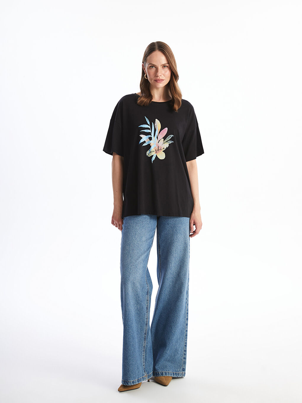 تيشيرت نسائي بأكمام قصيرة وياقة دائرية مطبوع-1