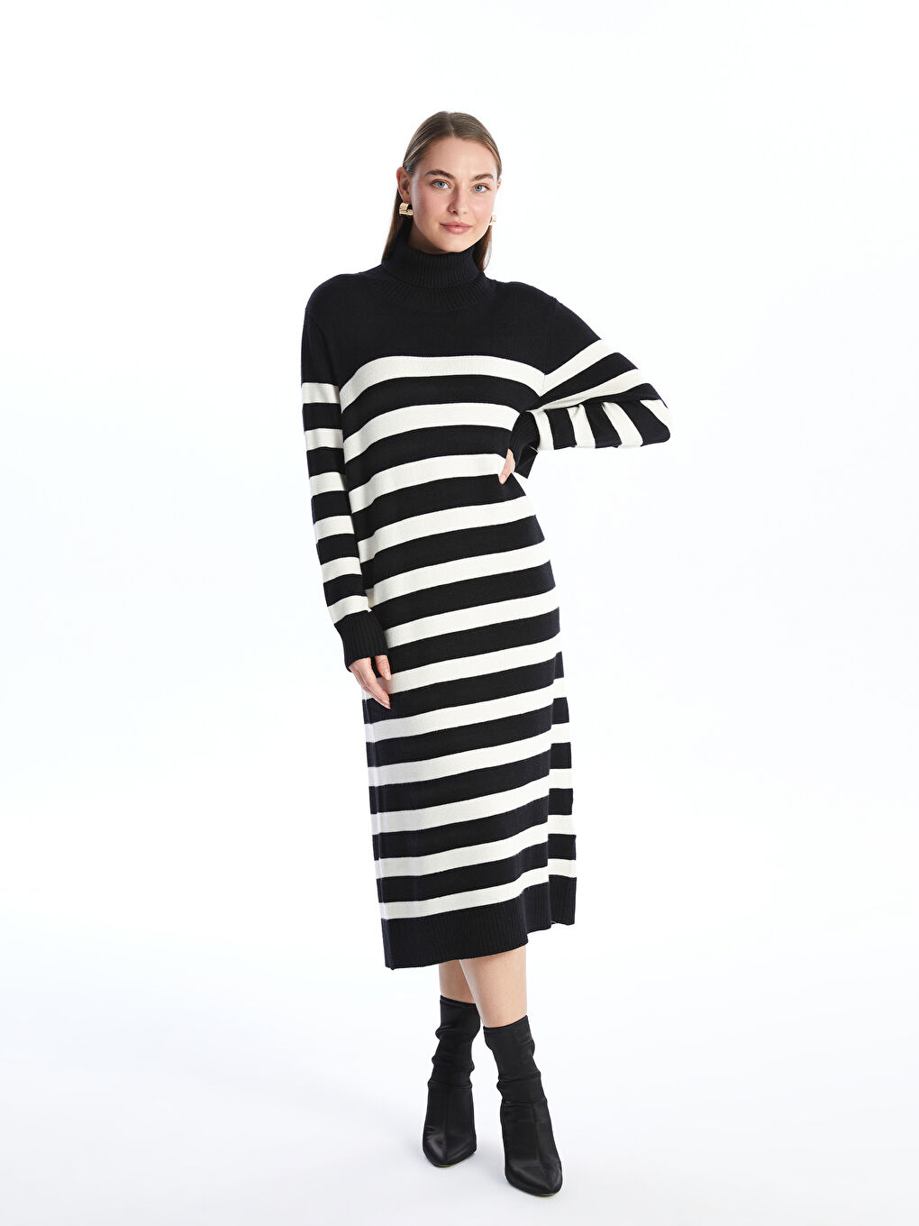 LCWAIKIKI Classic Turtleneck Color Block Women's Knitwear Dress -W4DP09Z8-SZ5
