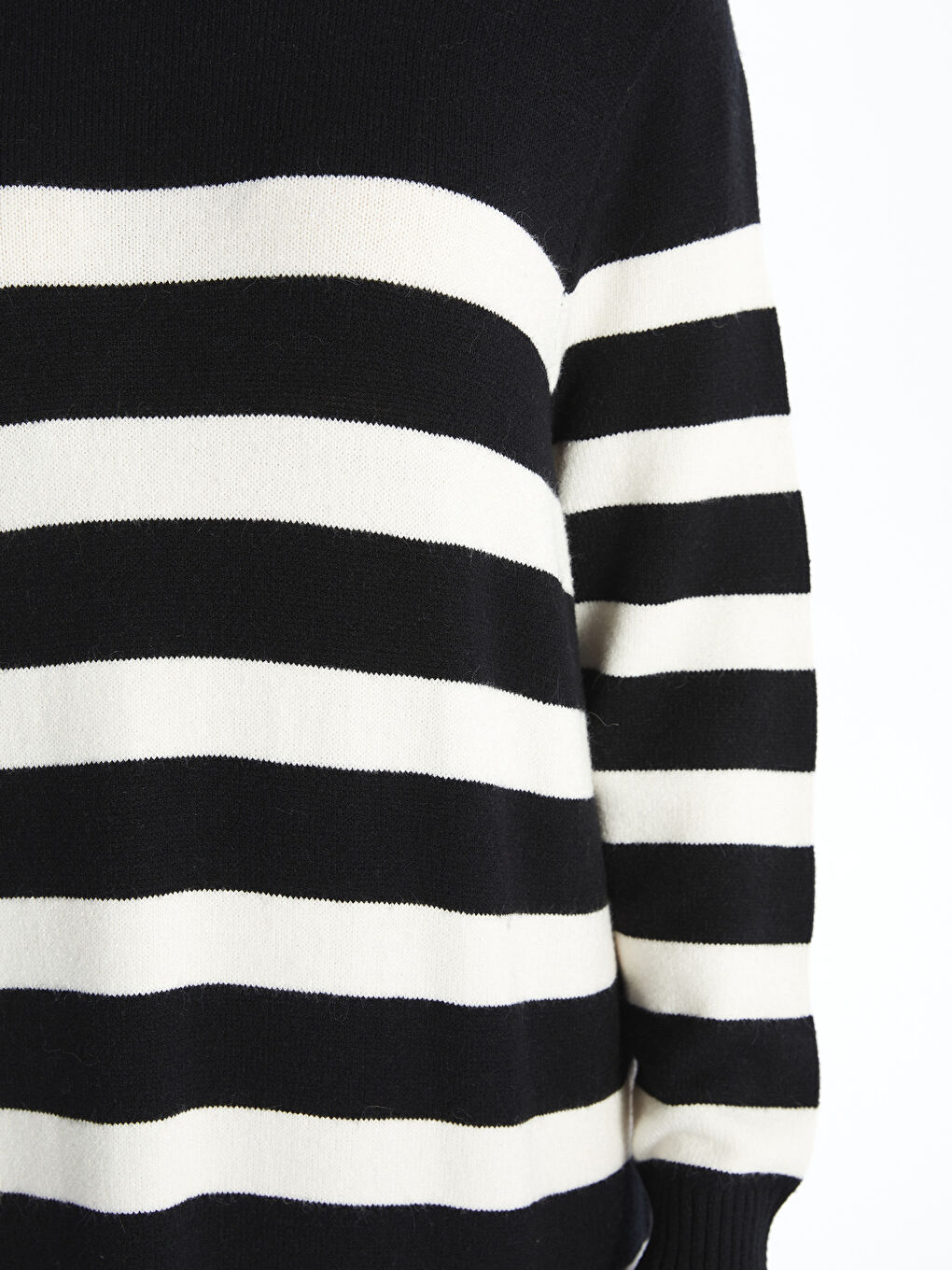 LCWAIKIKI Classic Turtleneck Color Block Women's Knitwear Dress -W4DP09Z8-SZ5