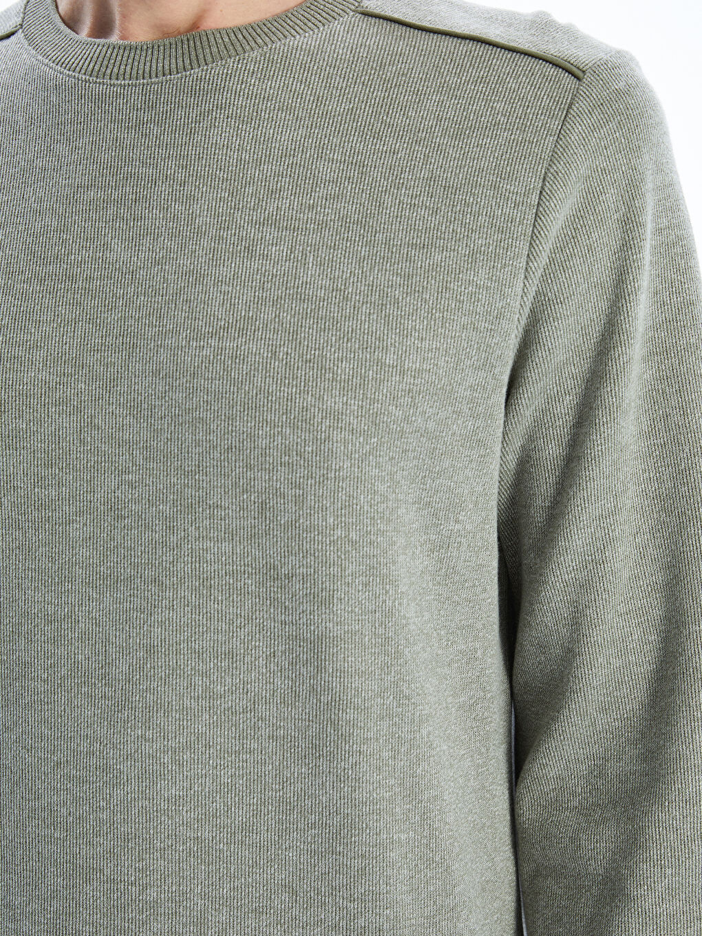 LCWAIKIKI Classic Bisiklet Yaka Uzun Kollu Erkek Sweatshirt -W4DV19Z8-MJV