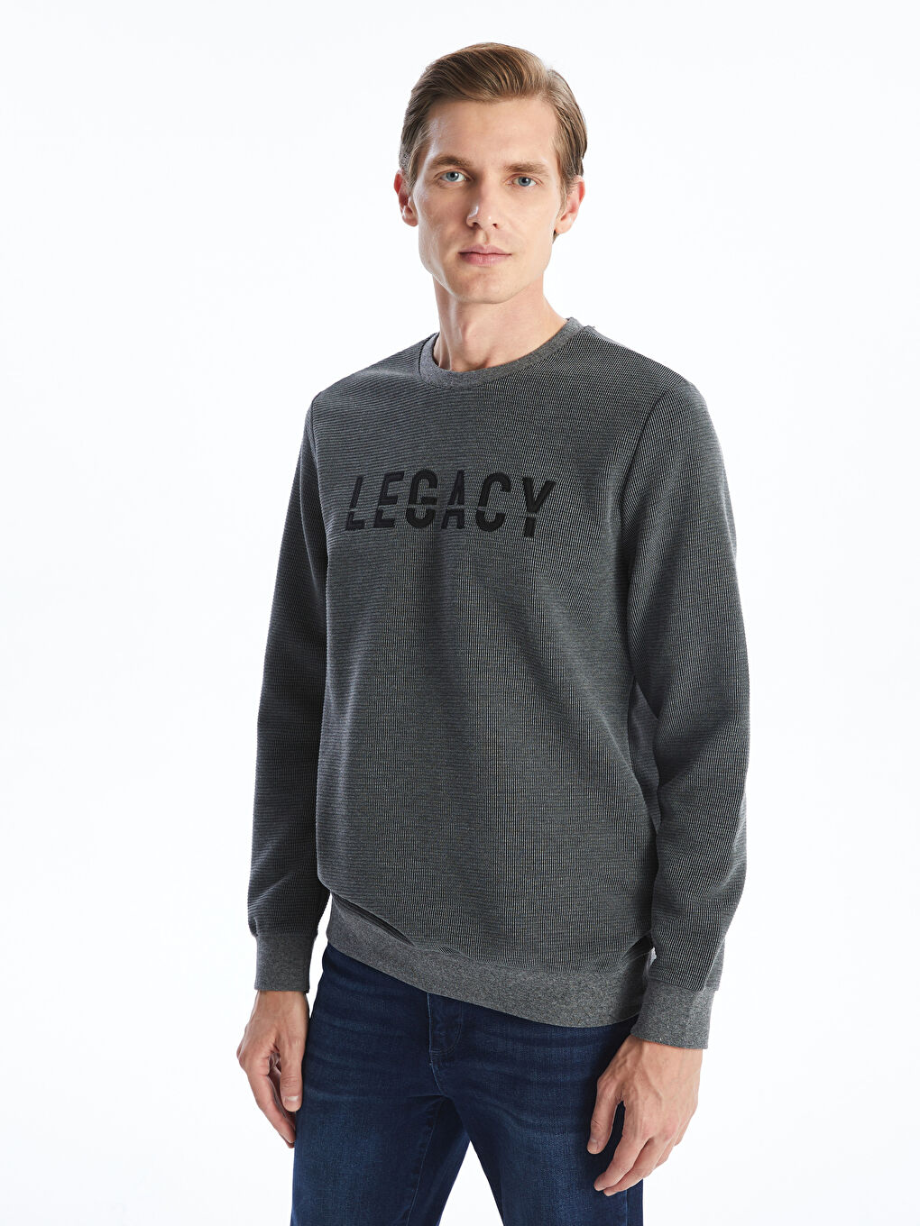 LCWAIKIKI Classic Yeni Siyah Bisiklet Yaka Uzun Kollu Baskılı Erkek Sweatshirt