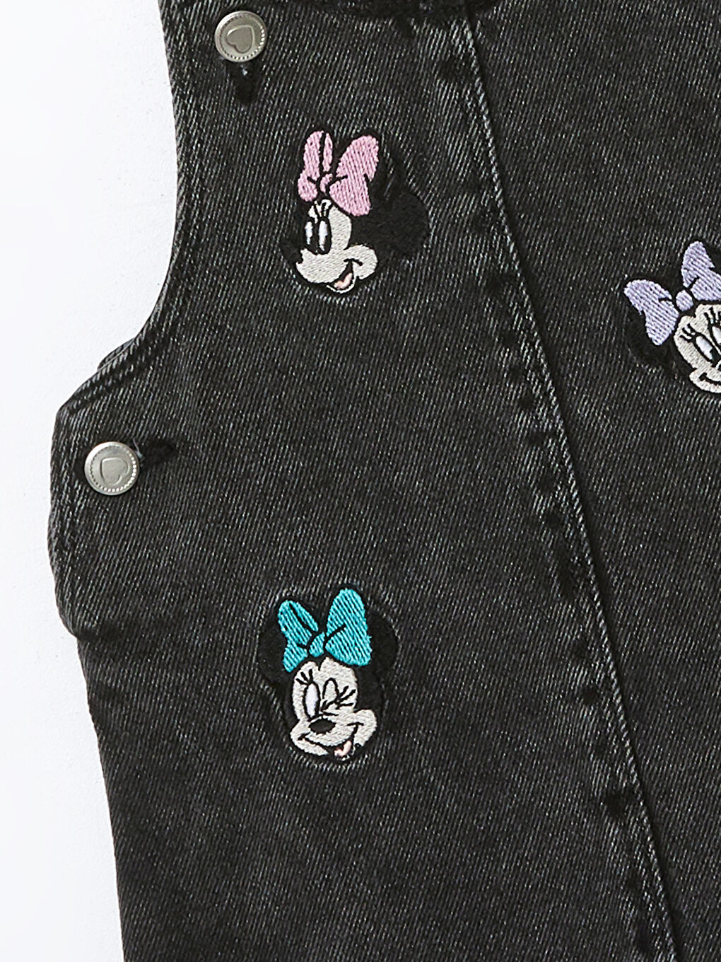 LCW Kids Siyah Asit Yıkamalı Kare Yaka Minnie Mouse Nakışlı Kız Çocuk Jean Elbise - 1