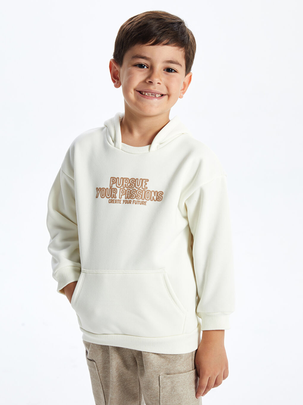 LCW Kids Bej Kapüşonlu Baskılı Erkek Çocuk Sweatshirt