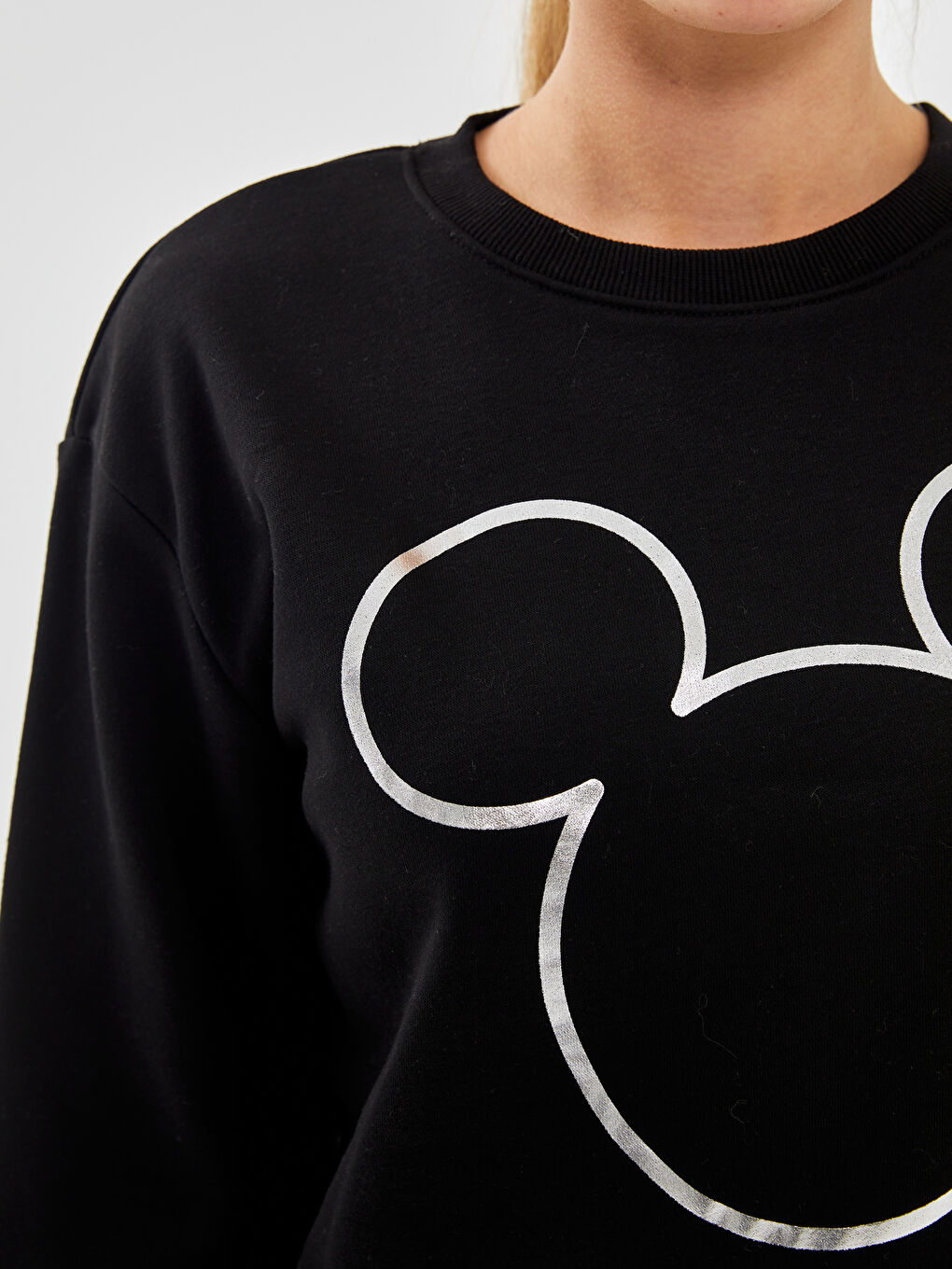 XSIDE Siyah Bisiklet Yaka Mickey Mouse Baskılı Oversize Kadın Kalın Sweatshirt - 2