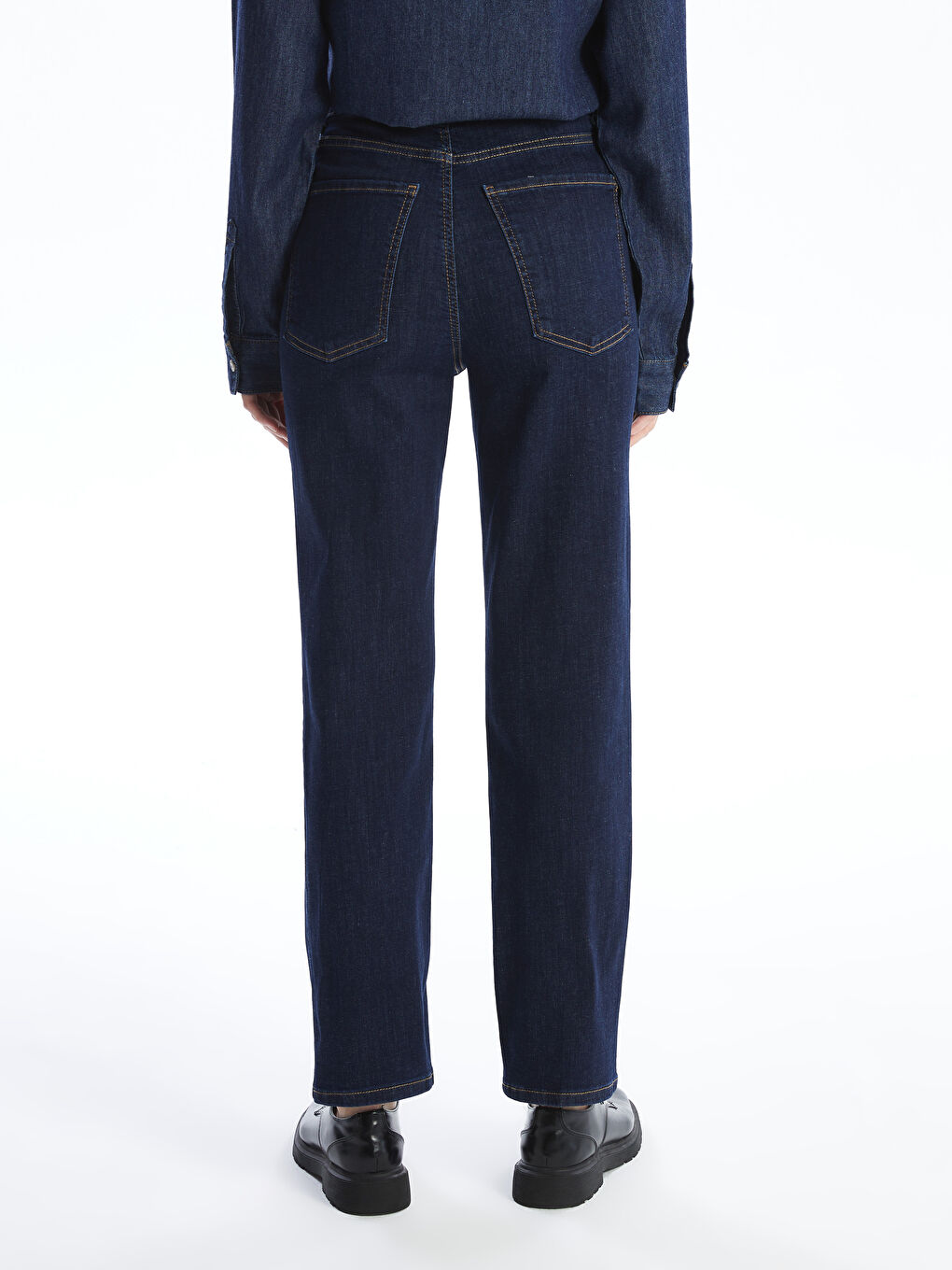 LCWAIKIKI Classic Koyu Rodeo Slim Fit Kadın Jean Pantolon - 3