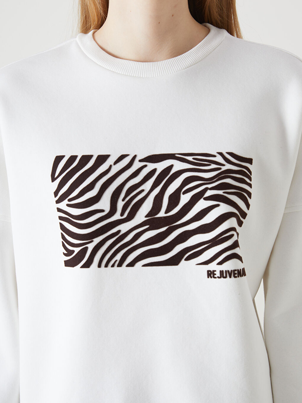 Ekru Bisiklet Yaka Baskılı Oversize Kadın Kalın Sweatshirt-2