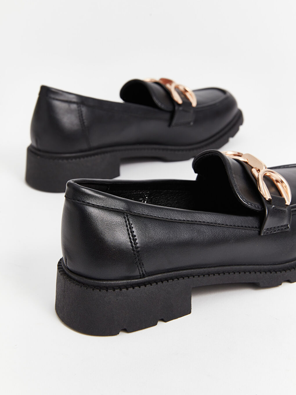 Pantofi Mocasini din Piele Ecologică cu Detalii Metalice pentru Femei-4