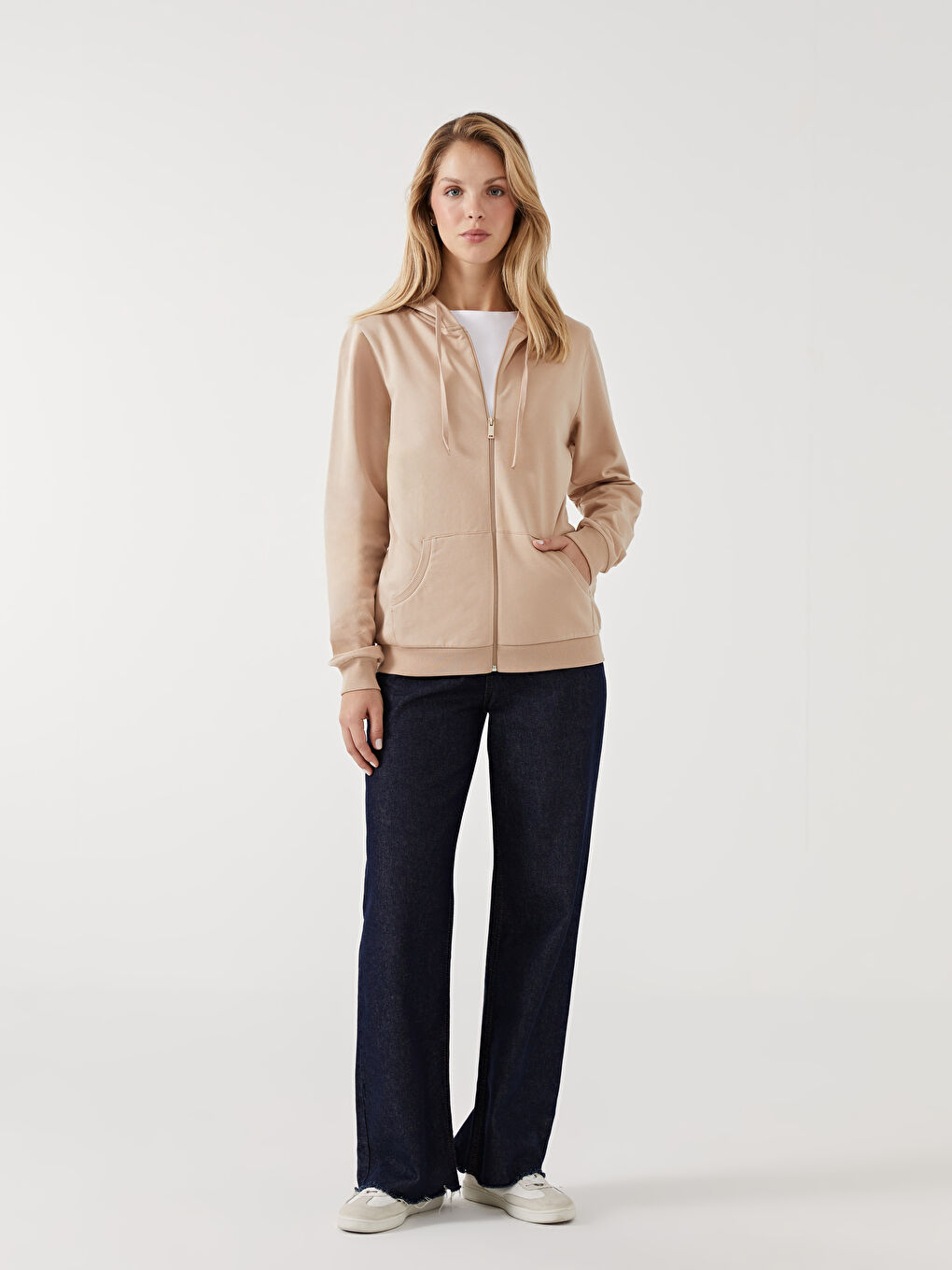 LCWAIKIKI Classic Hooded Women's Zip-Up Sweatshirt -W4EI52Z8-GHQ