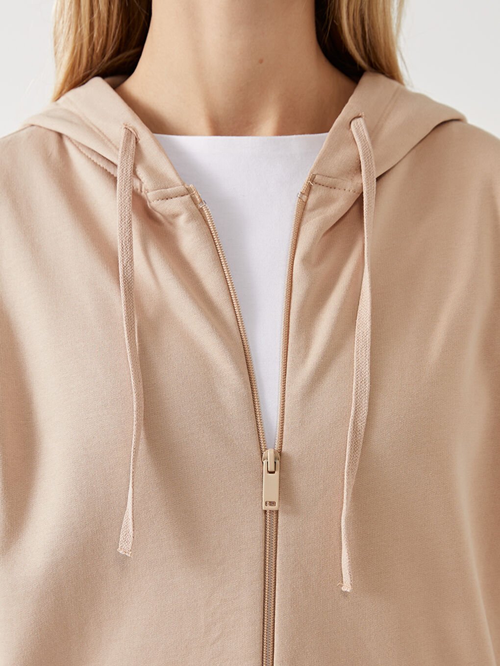 LCWAIKIKI Classic Hooded Women's Zip-Up Sweatshirt -W4EI52Z8-GHQ