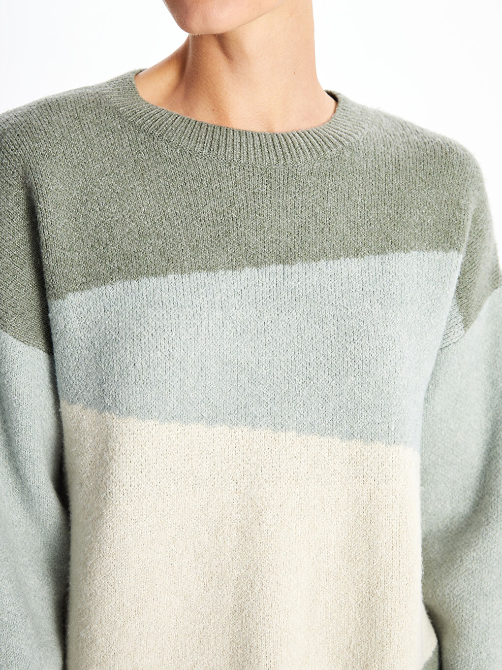 LCWAIKIKI Basic Crew Neck Color Block Women's Knitwear Sweater -W4EI61Z8-Y3W