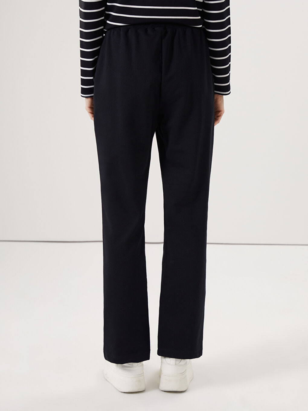 بنطلون رياضي للسيدات بخصر مرن-3