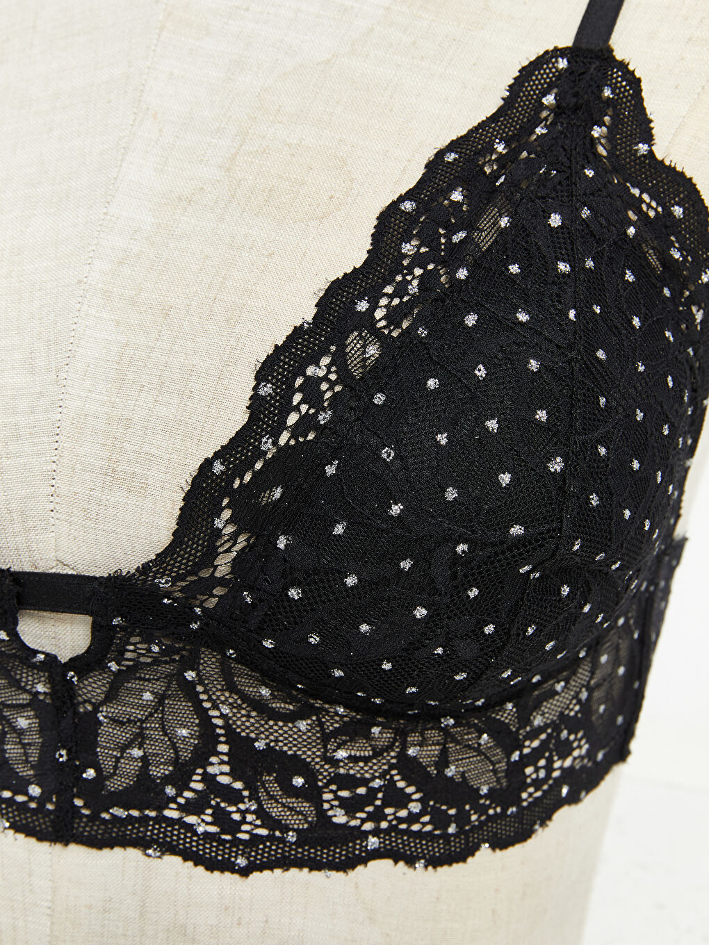 Siyah Balensiz Dolgusuz Dantelli Bralet-2