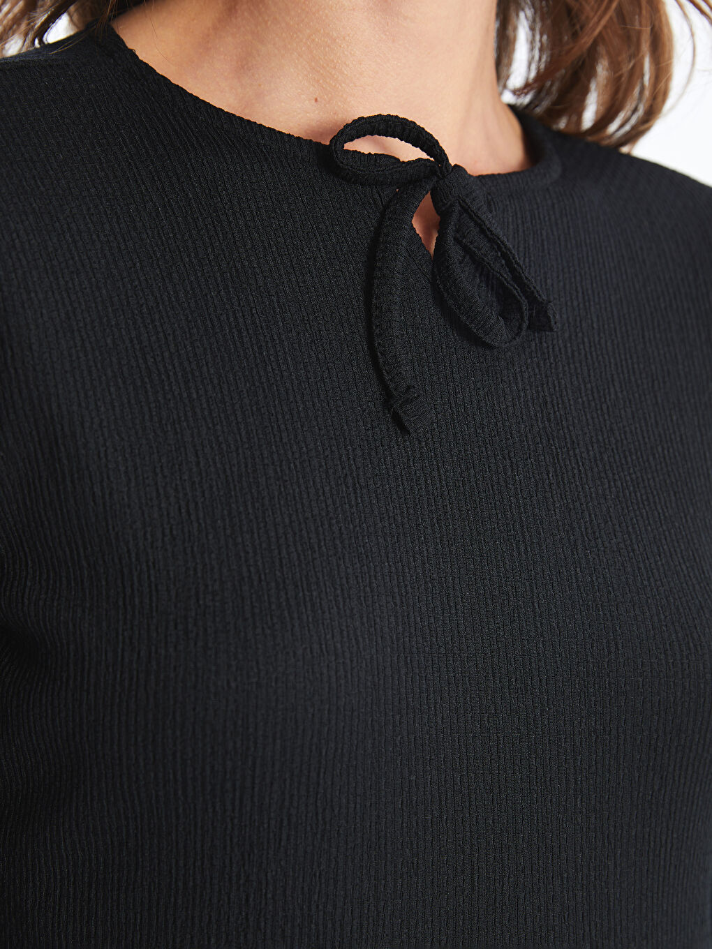 فستان للسيدات بياقة مربوطة ومزخرف-2