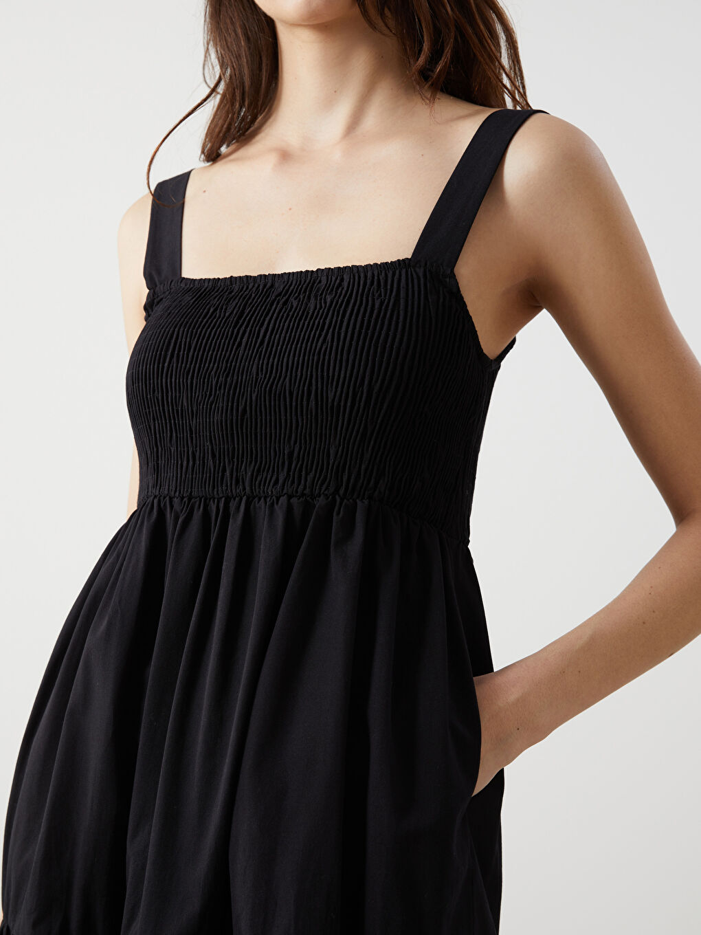 Robe Longue Unie à Fines Bretelles pour Femmes à Col Carré-2