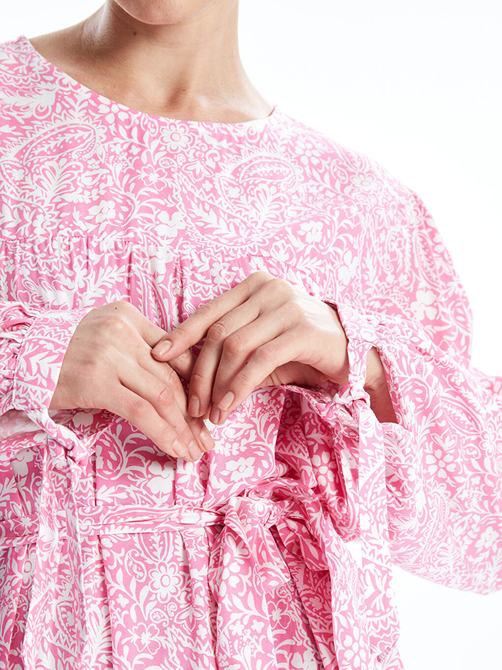 فستان نسائي زهري برقبة دائرية-2