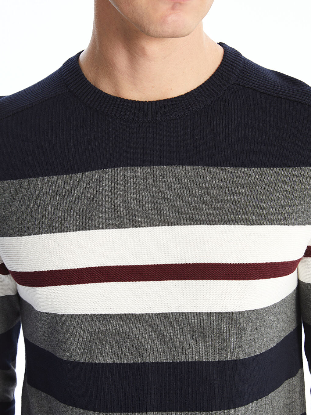 LCWAIKIKI Classic Crew Neck Long Sleeve Striped Men's Knitwear Sweater -W4EO62Z8-NOO