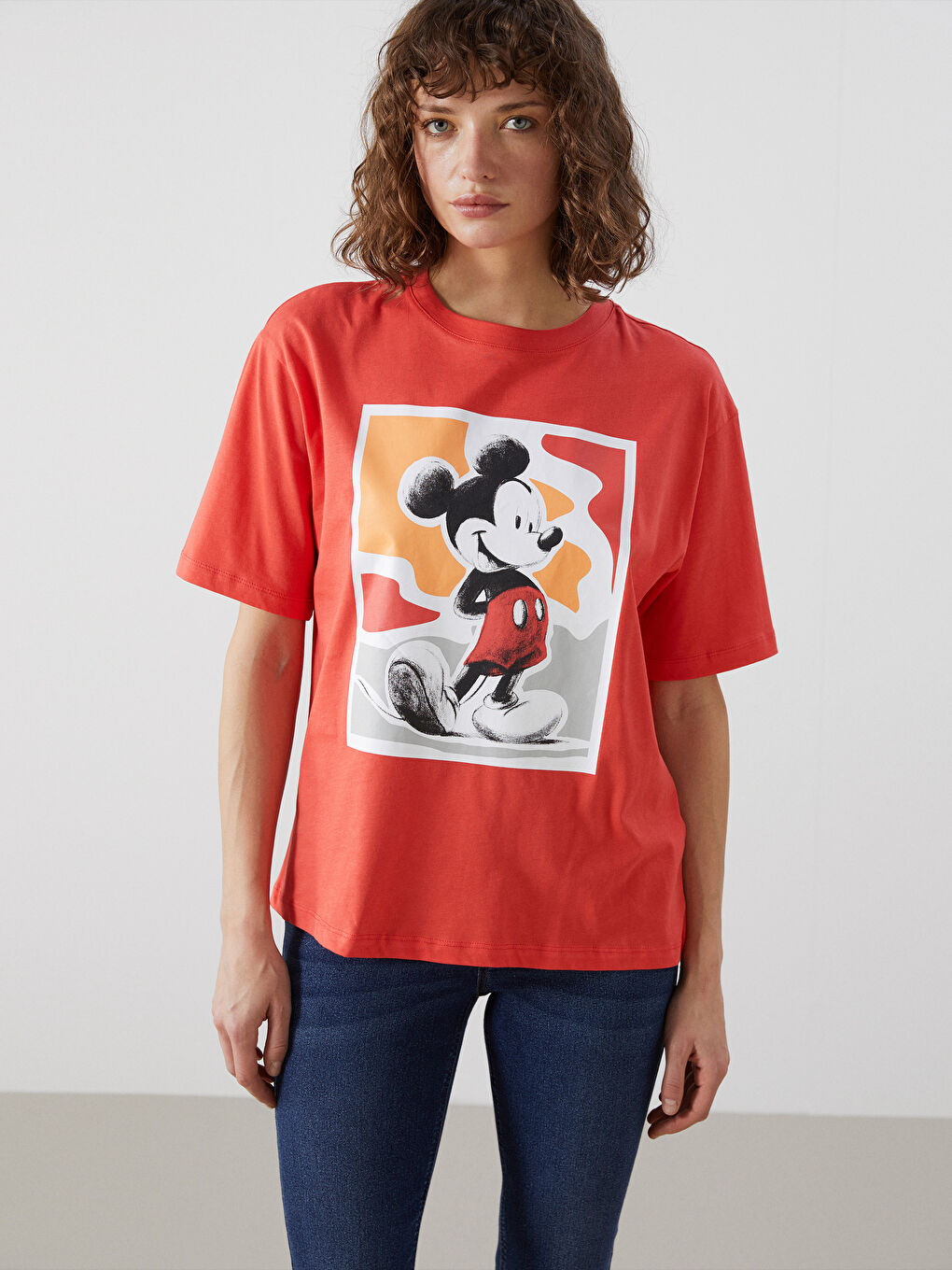 Kırmızı Mickey Mouse Baskılı Oversize Kadın Tişört