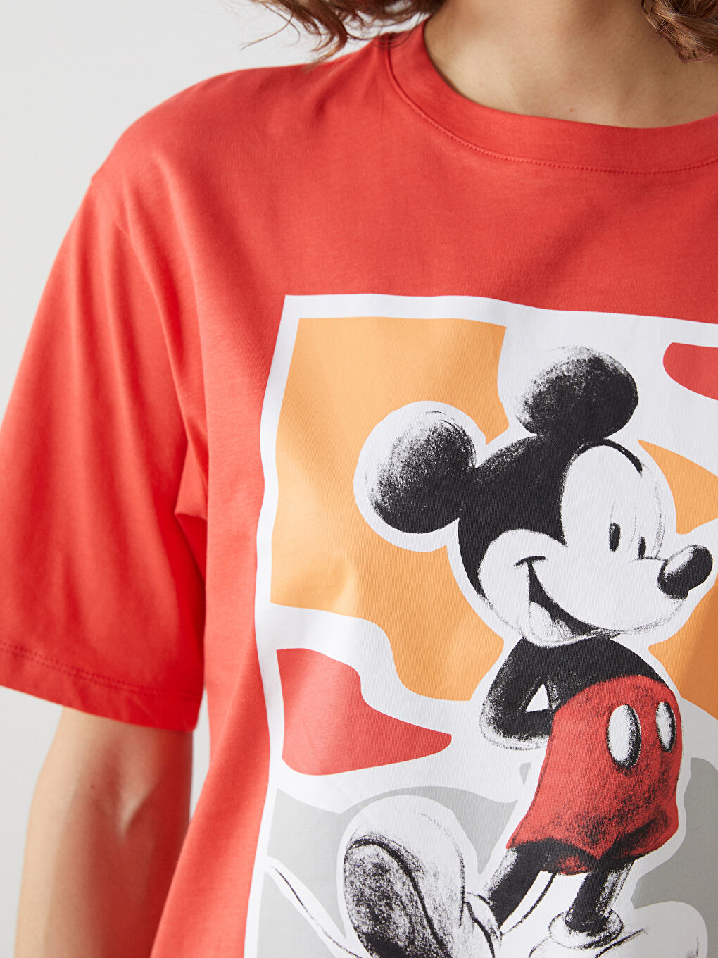 Kırmızı Mickey Mouse Baskılı Oversize Kadın Tişört-2