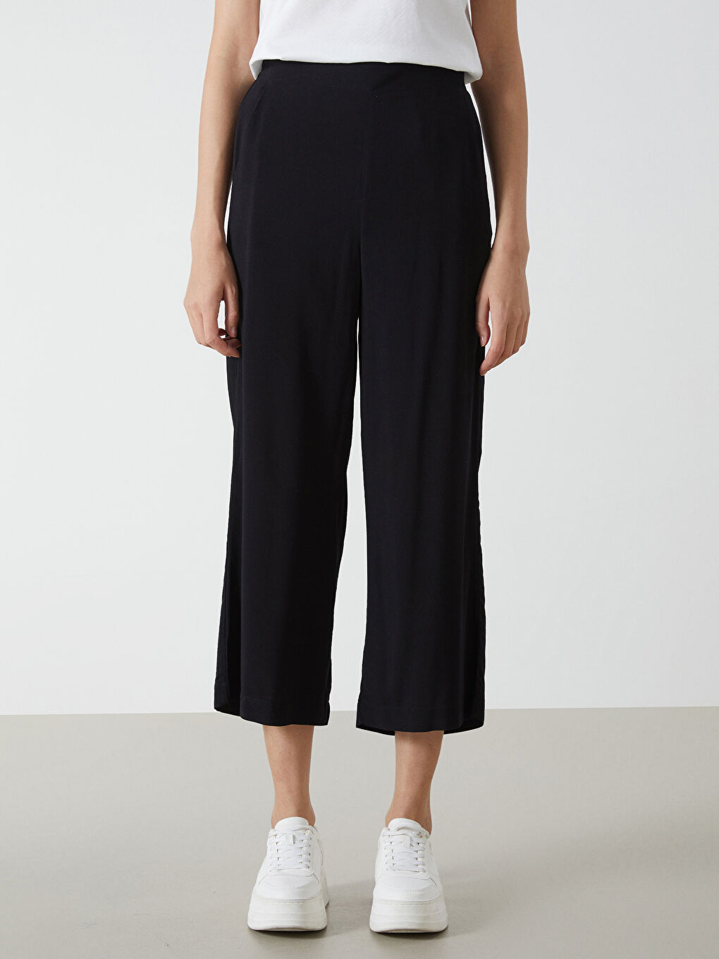 Pantalon Capri Pour Femmes À Taille Élastiquée-1