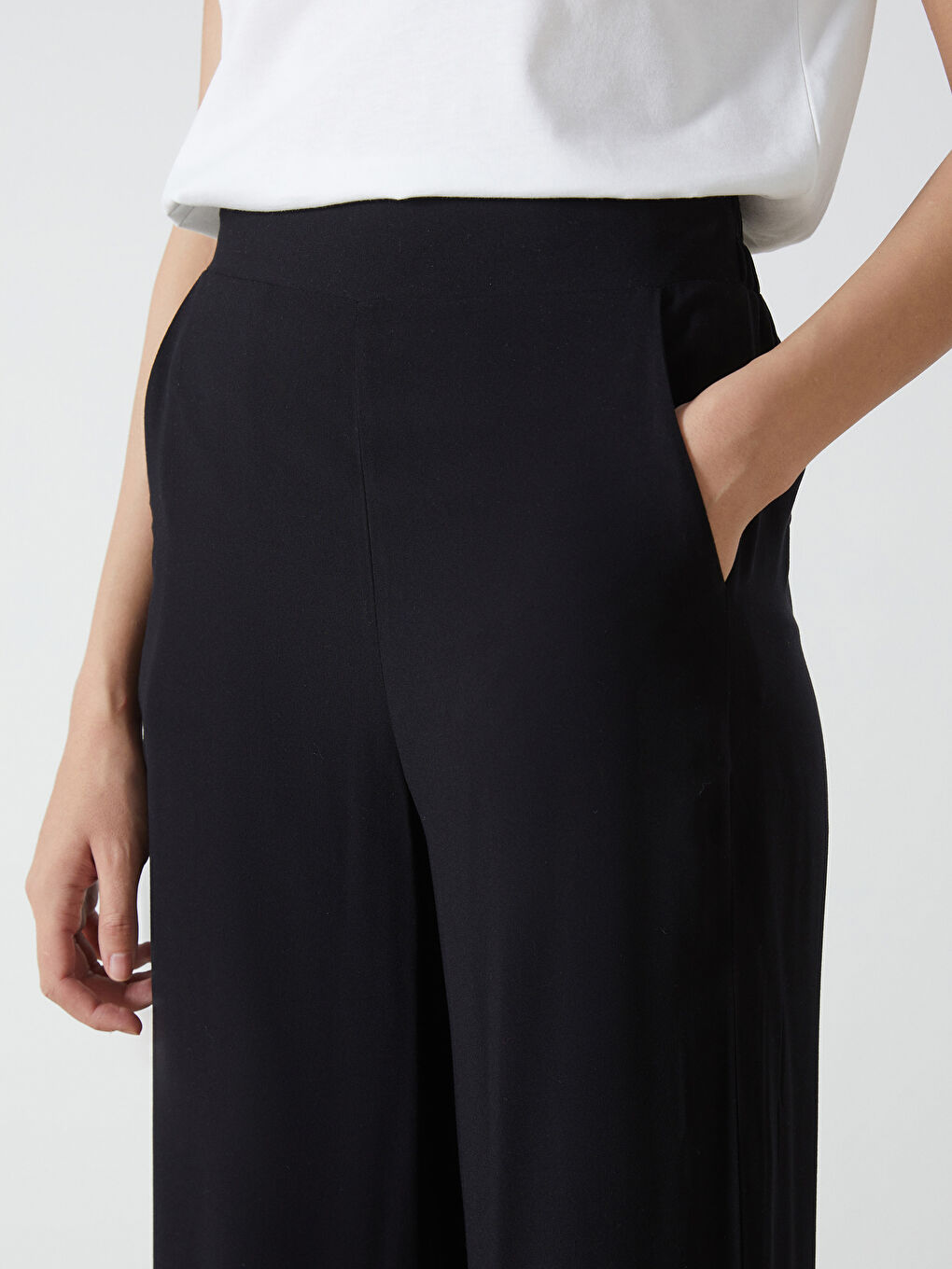 Pantalon Capri Pour Femmes À Taille Élastiquée-2