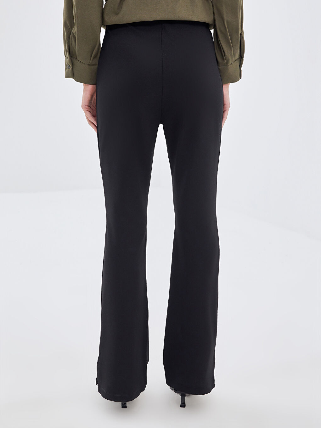 LCW Modest Women's Trousers with Elastic Waist and Flared Leg -W4EP34Z8-RQL
