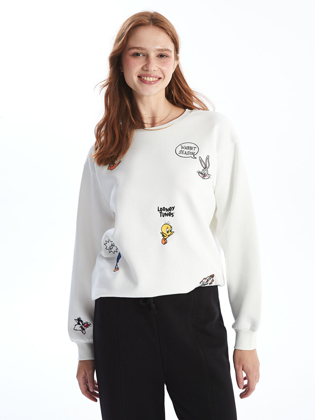 XSIDE Ekru Bisiklet Yaka Bugs Bunny Baskılı Oversize Kadın Kalın Sweatshirt