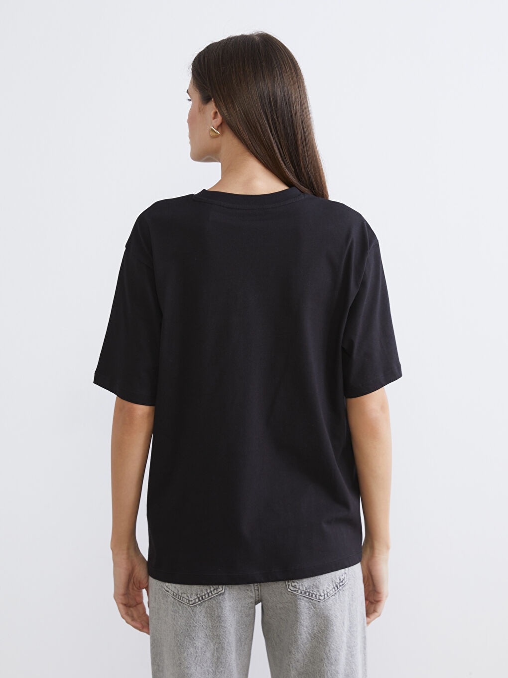 تيشيرت نسائي واسع الحجم مطبوع ميكي ماوس-3