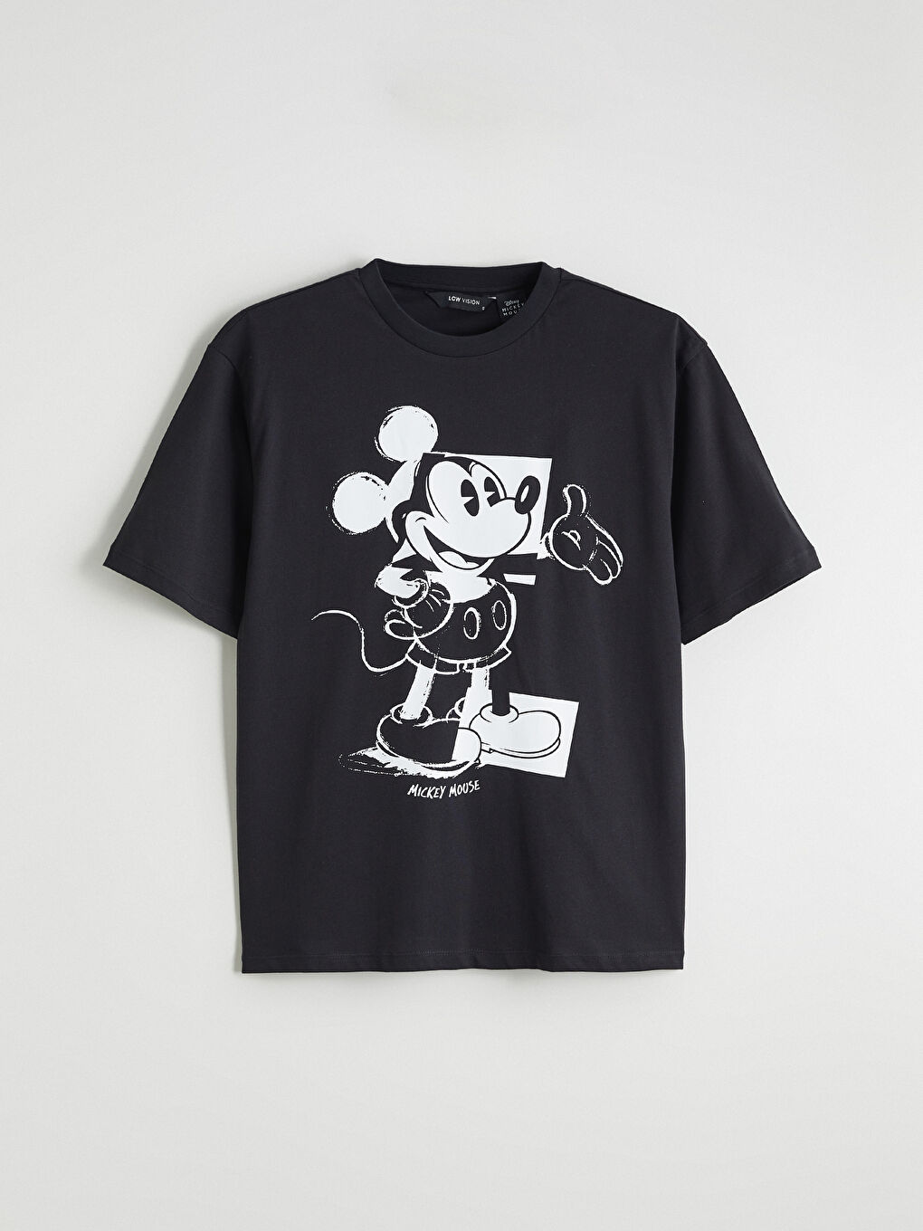 تيشيرت نسائي واسع الحجم مطبوع ميكي ماوس-4
