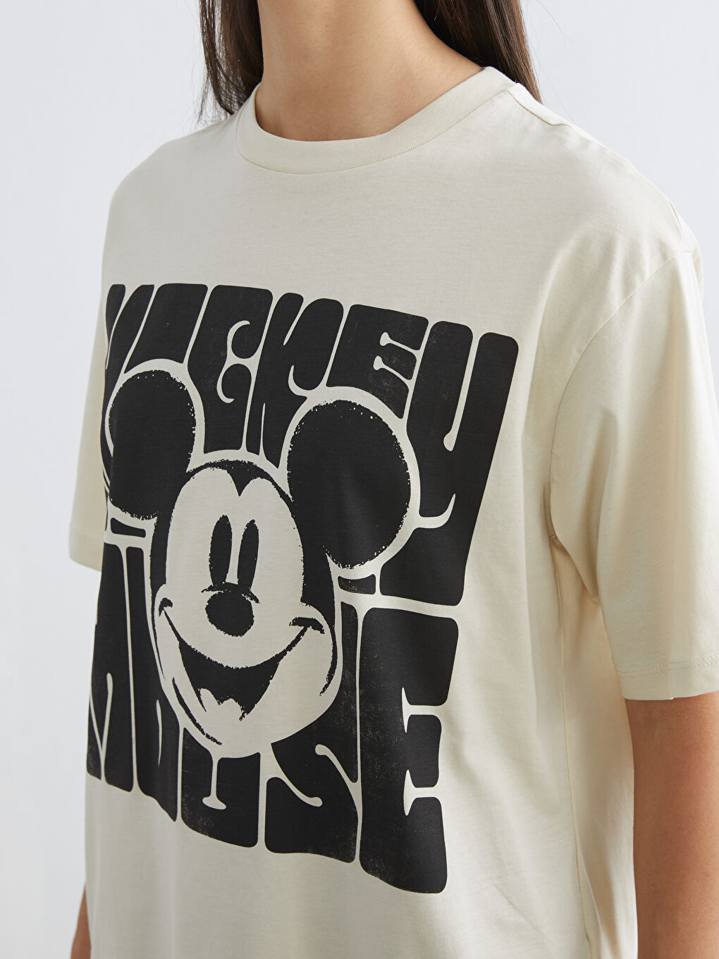 Bej Mickey Mouse Baskılı Oversize Kadın Tişört-2