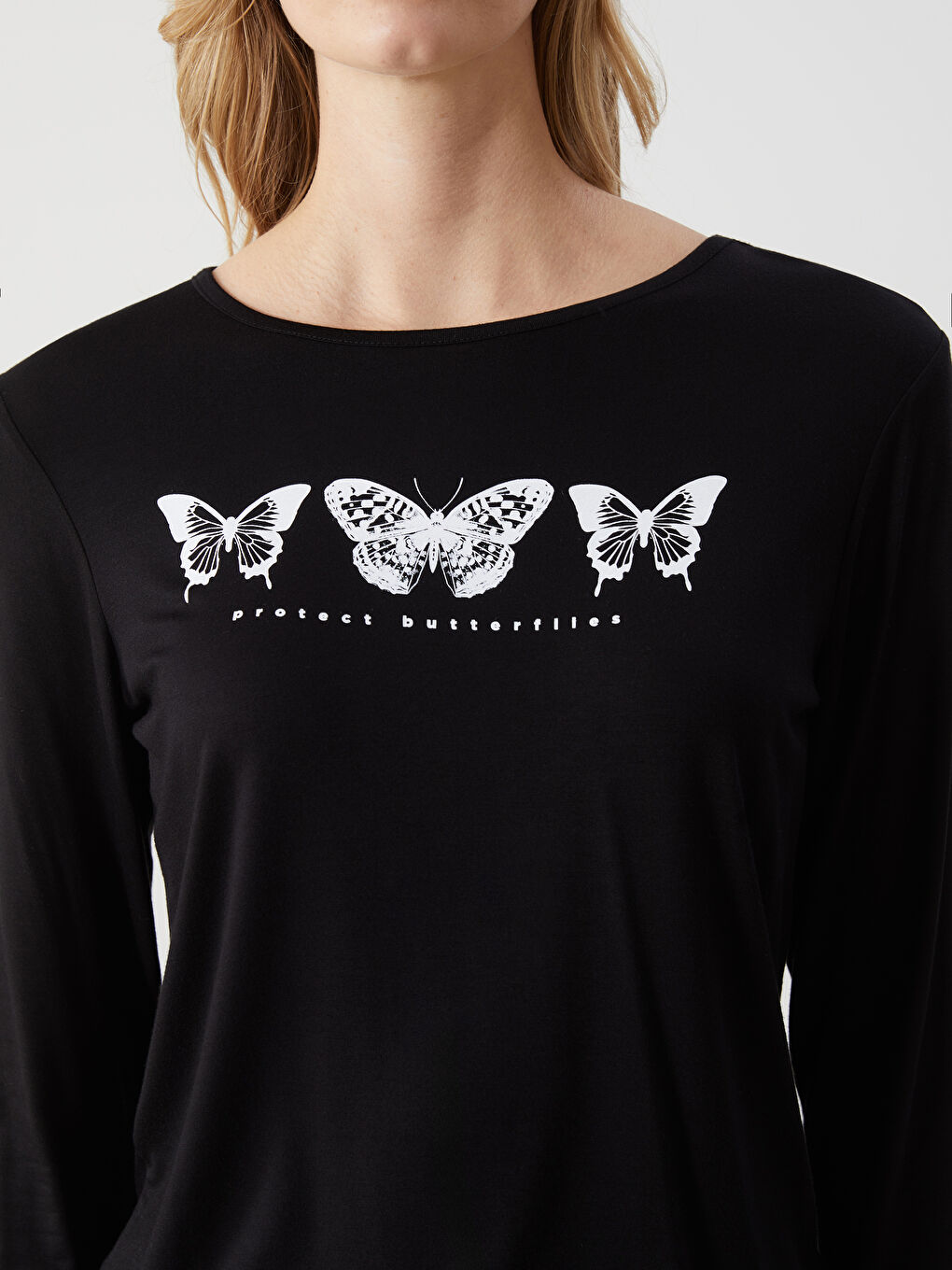 Siyah Bisiklet Yaka Baskılı Kadın Tişört-2