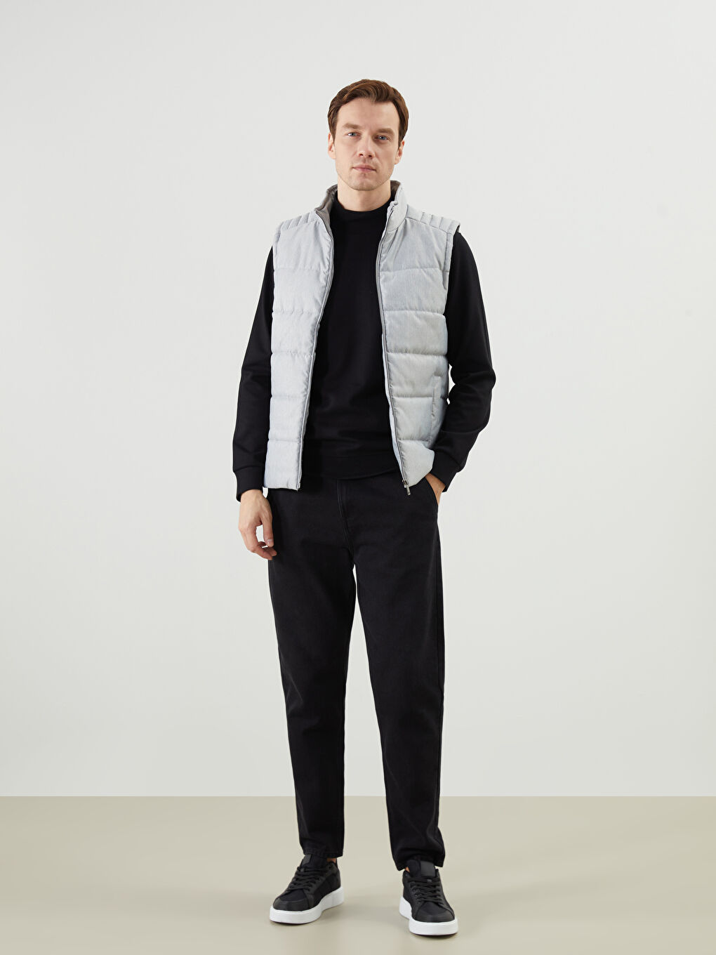 Gri Standart Kalıp Dik Yaka Erkek Şişme Yelek-1