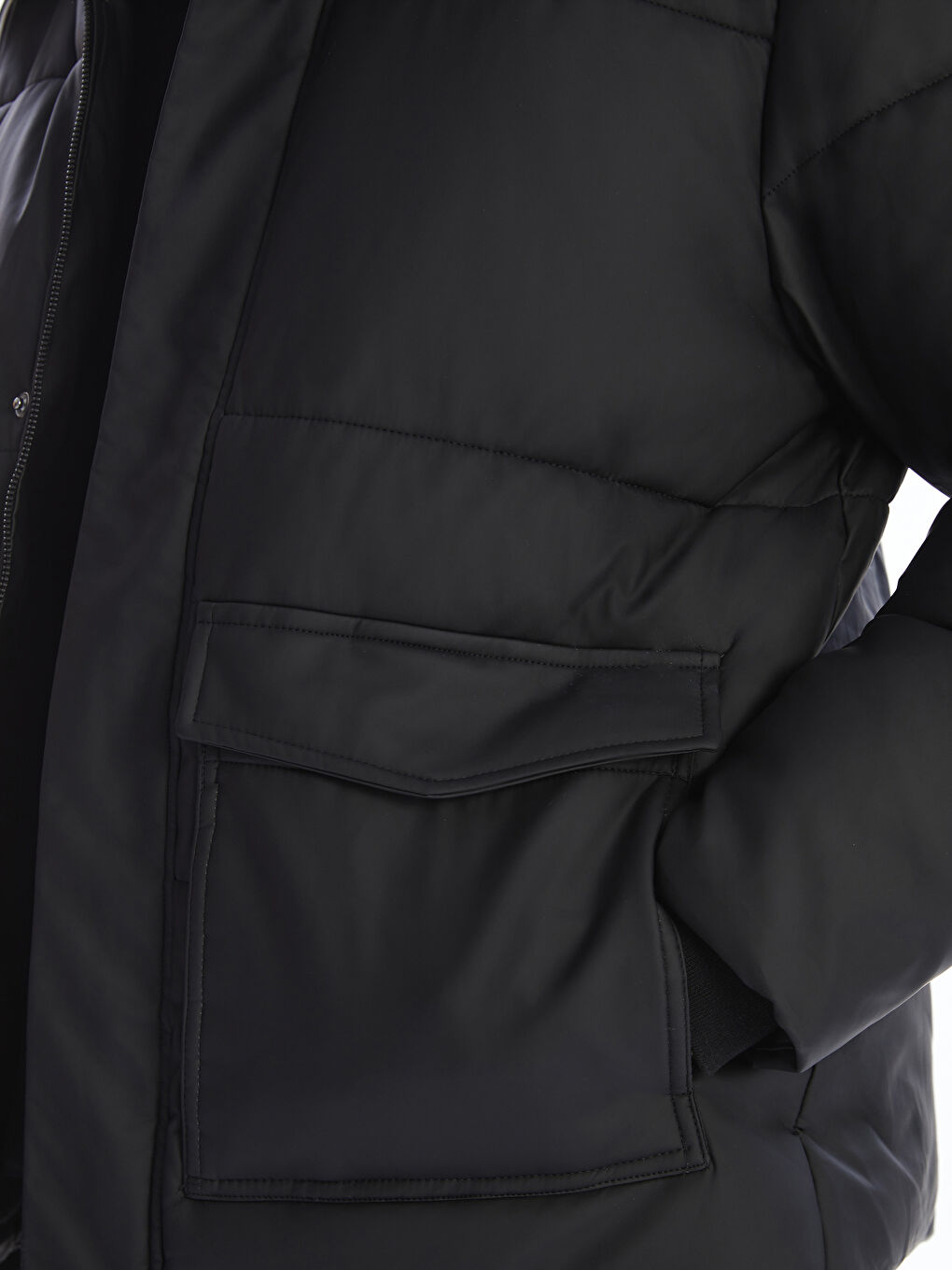 Siyah Standart Kalıp Kapüşonlu Erkek Şişme Mont-2